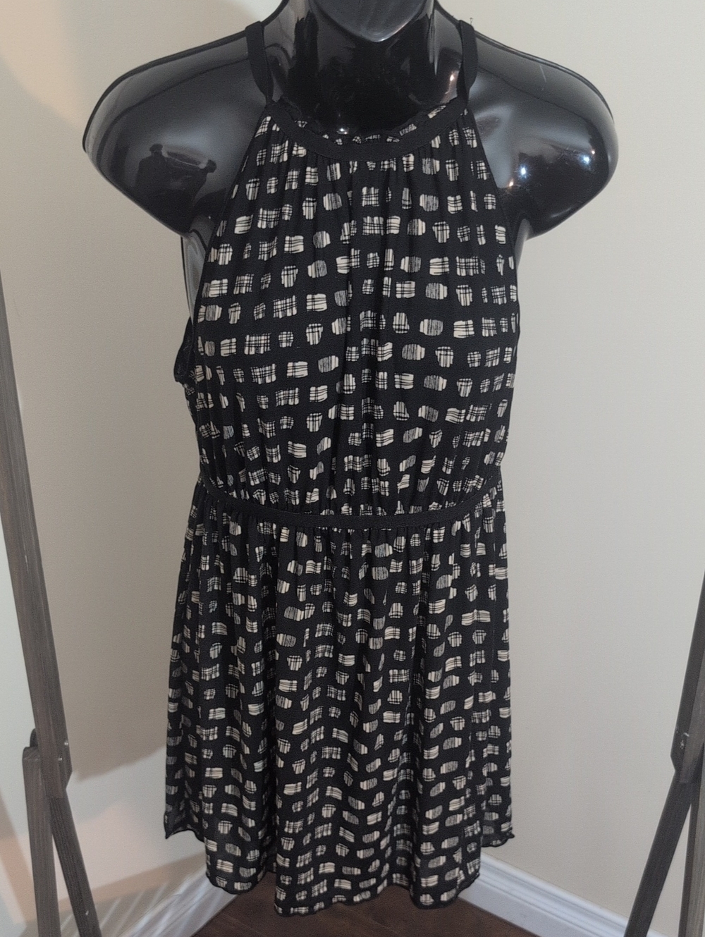 Max Edition | Black and Cream Halter Print Dress